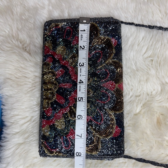 Vintage art deco style sparkling beaded formal purse/clutch - Picture 13 of 16